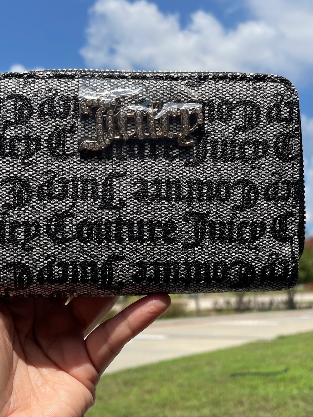Juicy Couture Black Silver Logo Jacquard Zip Wallet